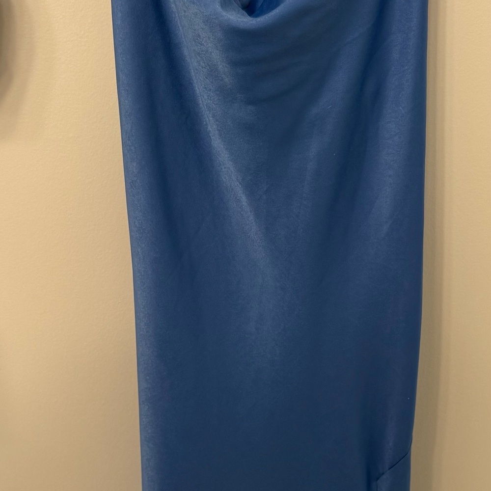 Elegant Blue Midi Dress